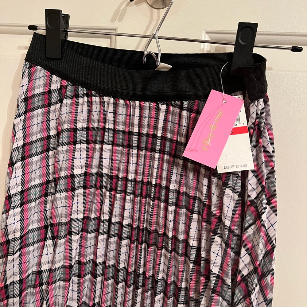 New Macys pleated skirt XS